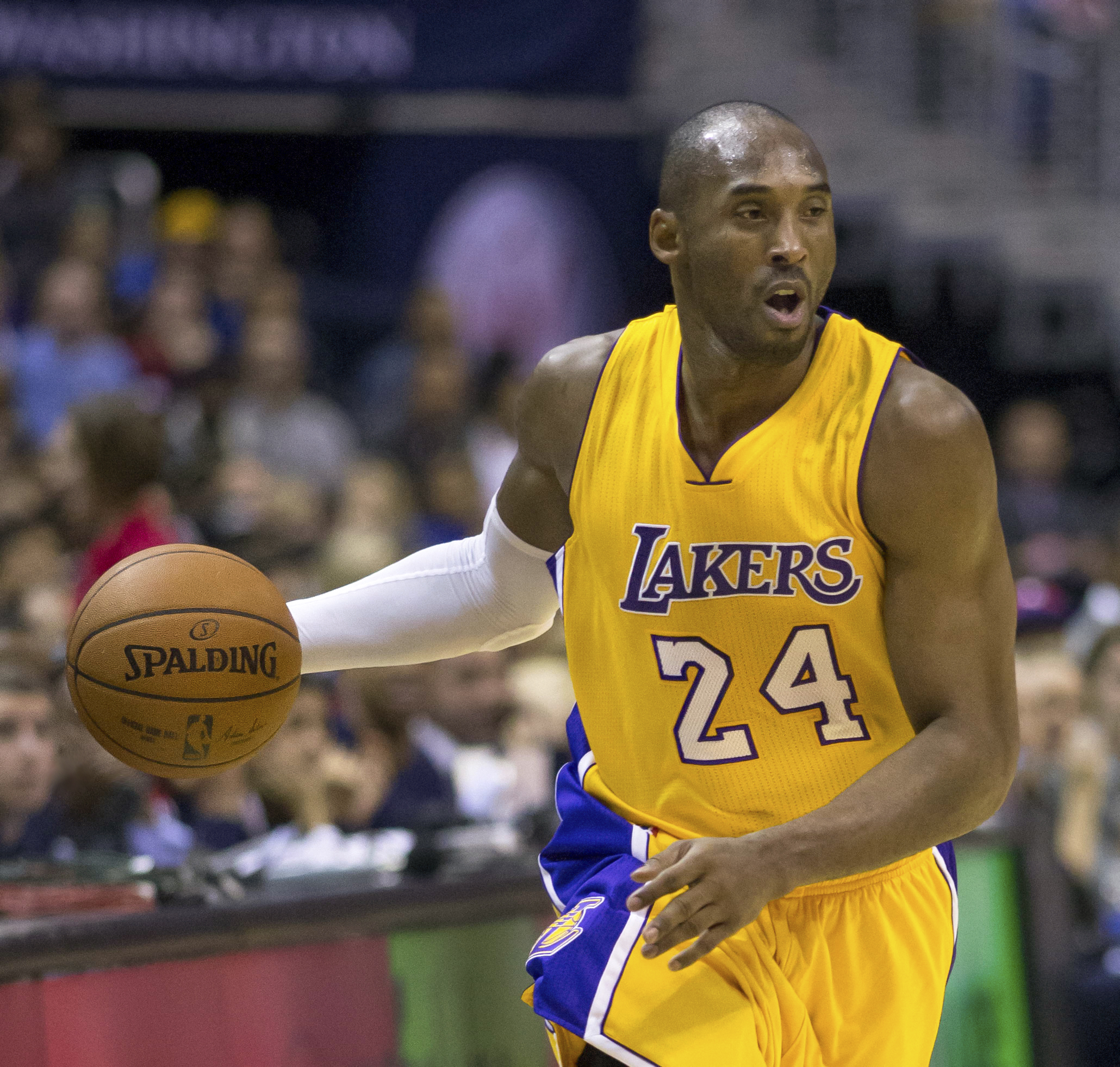 Kobe Bryant vs LeBron James: Which Is Better for Collectors?